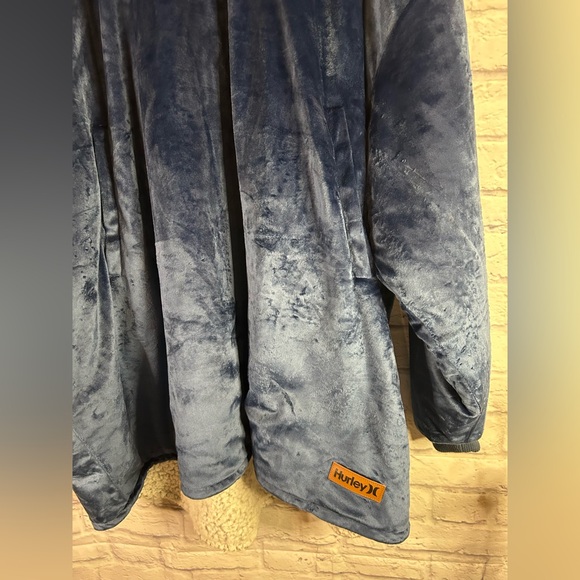 Hurley Navy Blue Plush Poncho Blanket Hoodie Jacket with Sherpa Lining - Picture 3 of 7